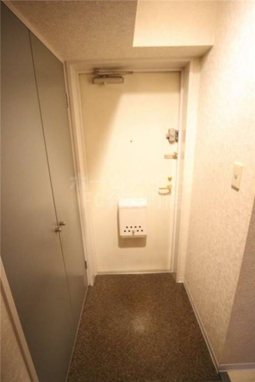 【玄関】 | シャトー弁天弐番館