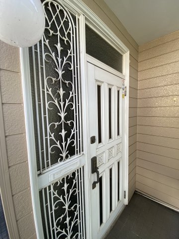 大野台７丁目　中古戸建の玄関