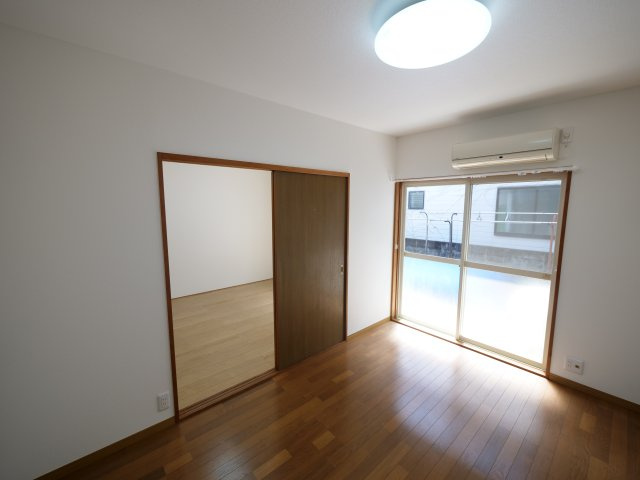 メゾンドいづみの居間・リビング