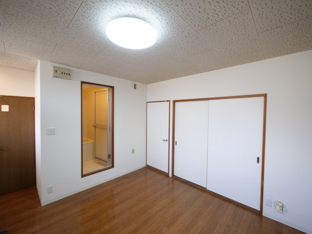 メゾンドいづみの洋室