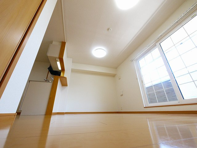 グレースピアＤの居間・リビング|使いやすい居間です