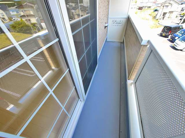 グレースピアＤのバルコニー|バルコニーからの眺めを楽しみながら食事をしませんか