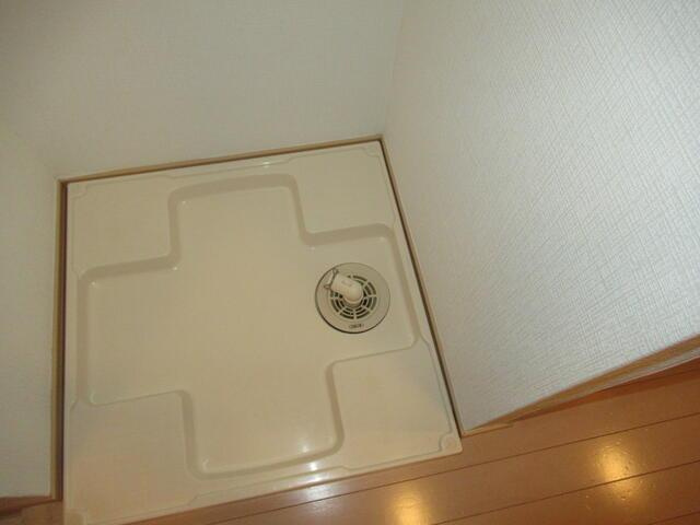 ヴェルト三軒茶屋Ⅱの設備|洗濯機置き場です