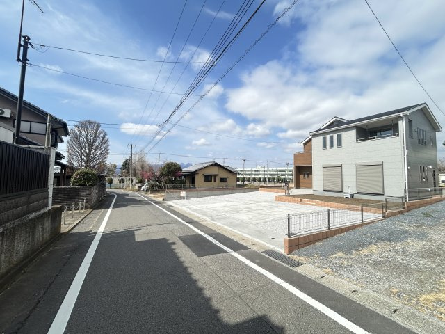 新築　前橋市富士見町原之郷第９　Livele Garden.S　１号棟の前面道路含む現地写真|現地写真　南側接道幅員約5.2ｍ