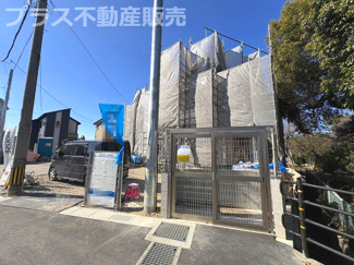 【外観】 | 現地写真。プラス不動産販売なら、現場の全ての棟をまとめてご見学頂けます。