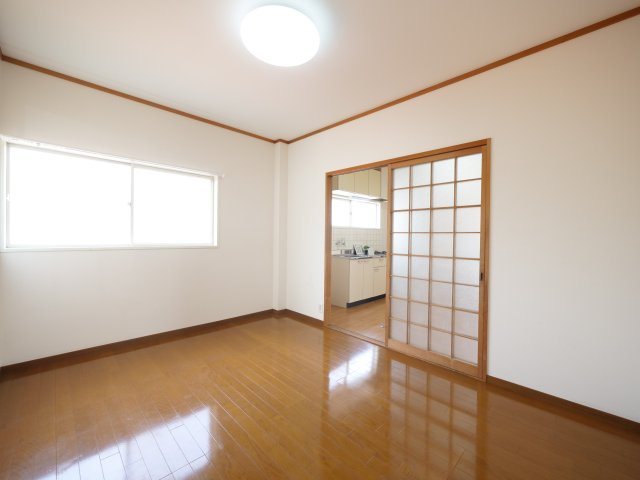 メゾンドいづみの居間・リビング