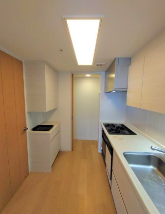 河田町ガーデン クラブフロアのキッチン