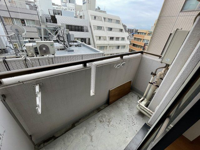 ＰＩＮＥ　ＳＥＡ　ＴＳＵＤＡＮＵＭＡのバルコニー