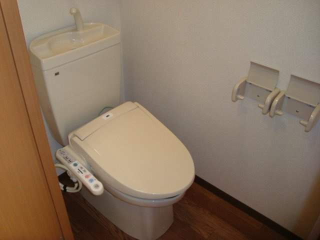 シャンテールのトイレ|シャワー付トイレ