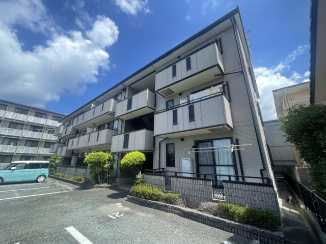 熊本市西区島崎２丁目のアパートの外観