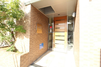 【エントランス】 | アーデン江坂