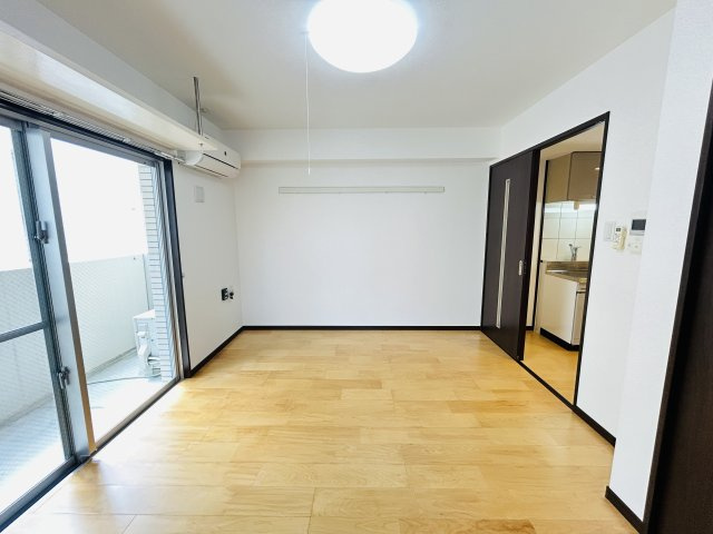 ライジング松尾の居間・リビング