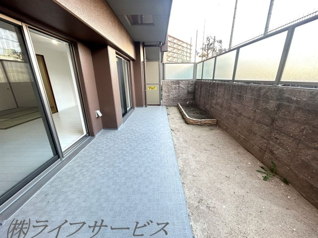 【バルコニー】 | ライオンズクオーレ御幣島駅前ヴェルデ | 専用庭付バルコニー