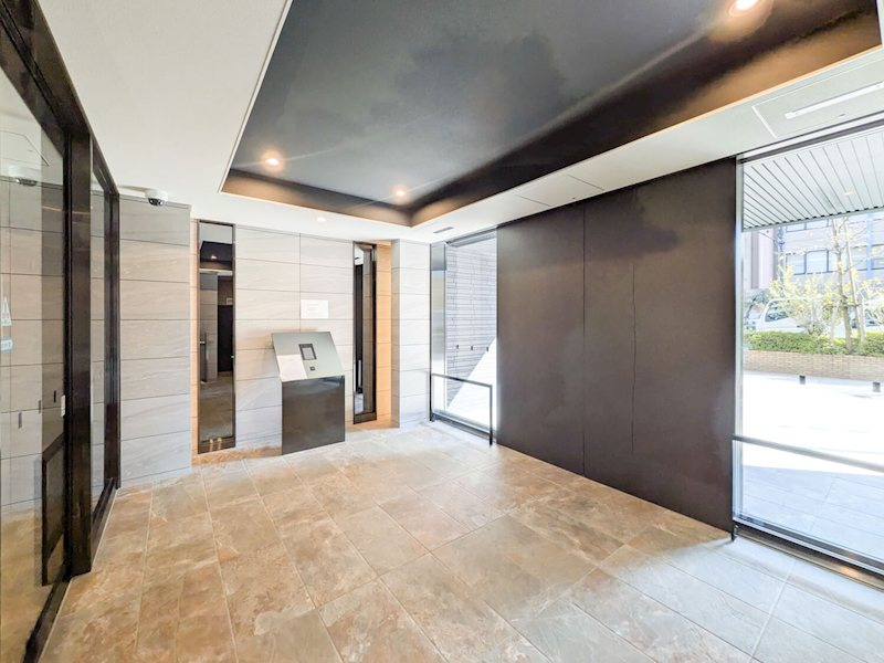 アルファレジデンシア南千住のロビー