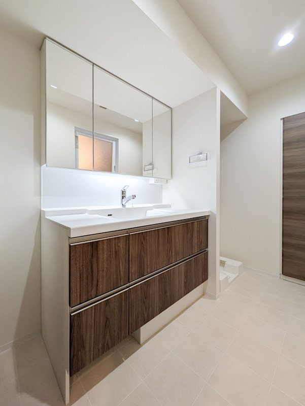 アルファレジデンシア南千住の独立洗面台