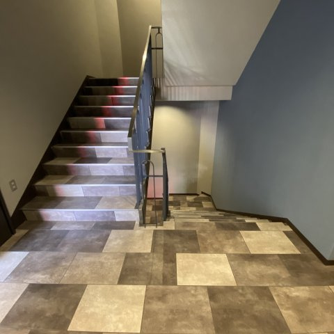 A・H・Sビルのロビー