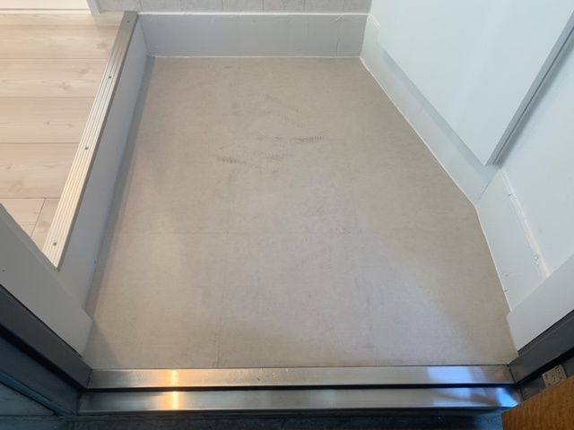 【玄関】 | クロスポイント三軒茶屋