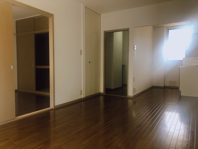 サンクレシェの居間・リビング