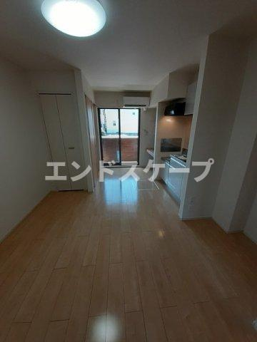 コンフォールＹＳの居間・リビング|高崎、前橋のお部屋探しはエンドスケープまで！お客様の理想お聞かせ下さい♪