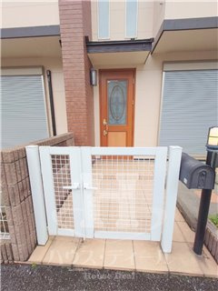 【エントランス】 | サウスコート | 落ち着いたエントランスです