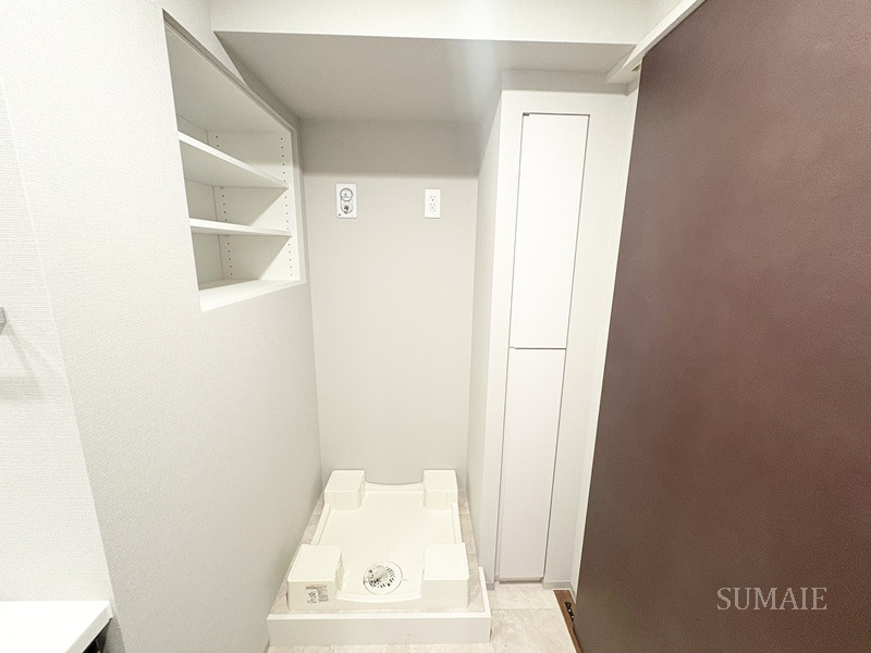 ロイヤルパークス赤羽ノースの設備|室内洗濯機置き場です☆