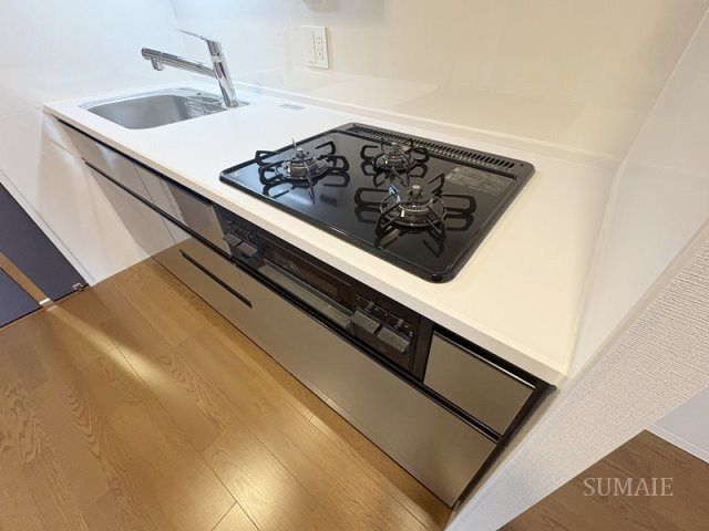 ロイヤルパークス赤羽ノースのキッチン|３口コンログリル付キッチン☆