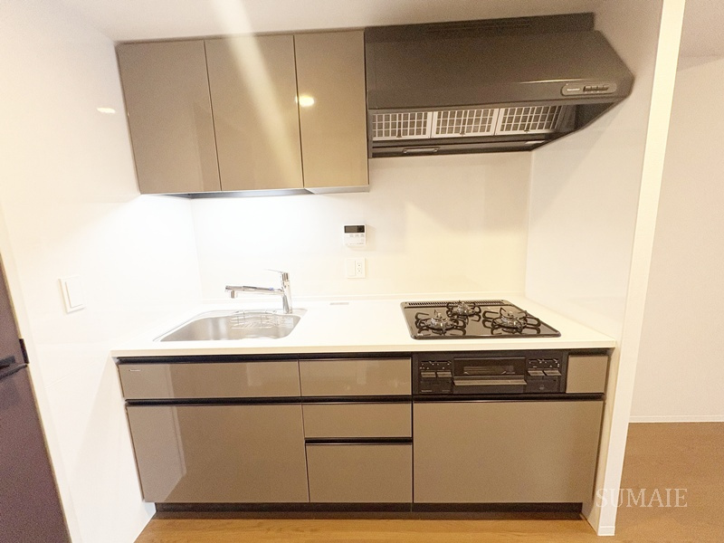 ロイヤルパークス赤羽ノースのキッチン|３口コンログリル付キッチン☆