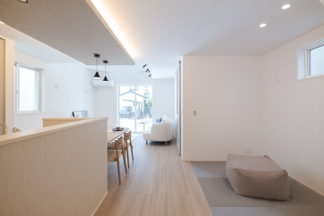南区観音町｜名古屋市の戸建ならホームアップの和室|リビング横の畳コーナー