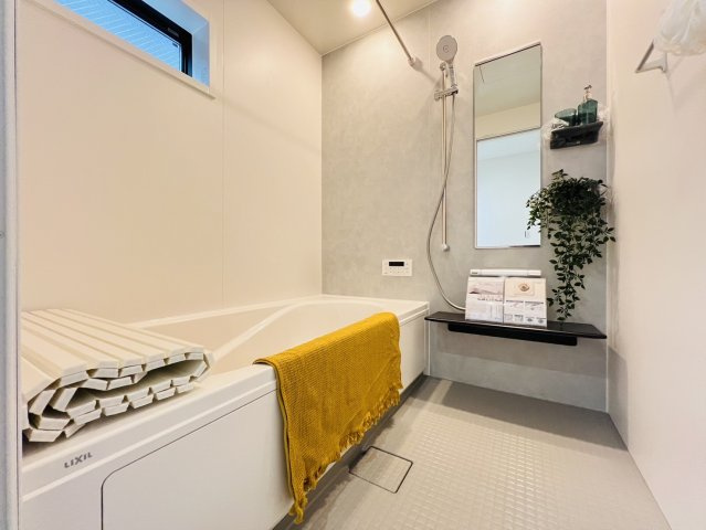 南区観音町｜名古屋市の戸建ならホームアップの浴室|【売主施工例】浴室乾燥機付きで雨の日のお洗濯もラクラク♪