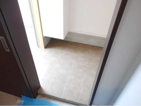 Garage Villa 米津　　　刈谷市近郊の賃貸はクラスホームの玄関