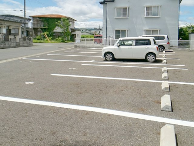 Ｙ’Ｓフラッツの駐車場