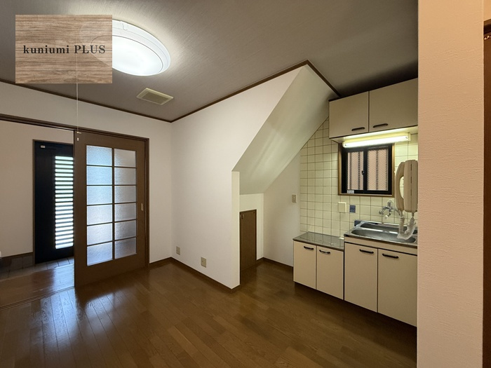 大阪市城東区野江4丁目の洋室