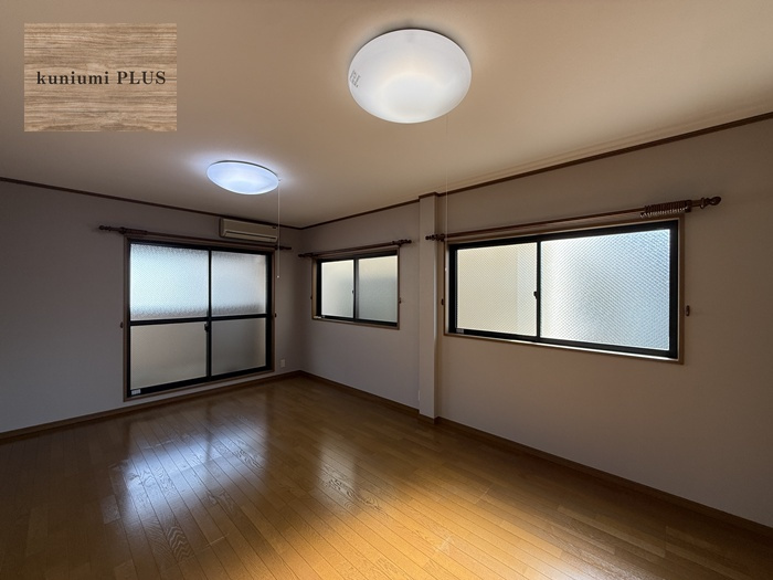 大阪市城東区野江4丁目の洋室