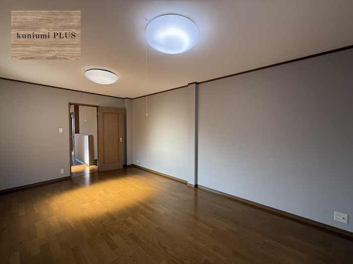 大阪市城東区野江4丁目の洋室