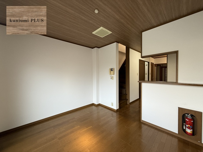 大阪市城東区野江4丁目の居間・リビング