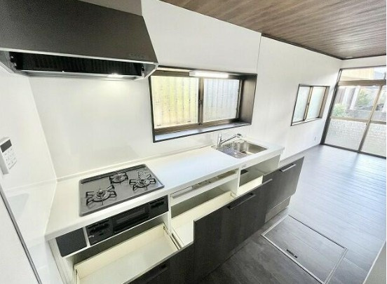 【中古】入間郡毛呂山町南台リフォーム中古住宅のキッチン|こちらでお料理をお楽しみください♪