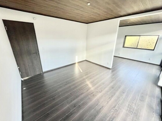 【中古】入間郡毛呂山町南台リフォーム中古住宅の居間・リビング|ゆとりあるリビングダイニング♪