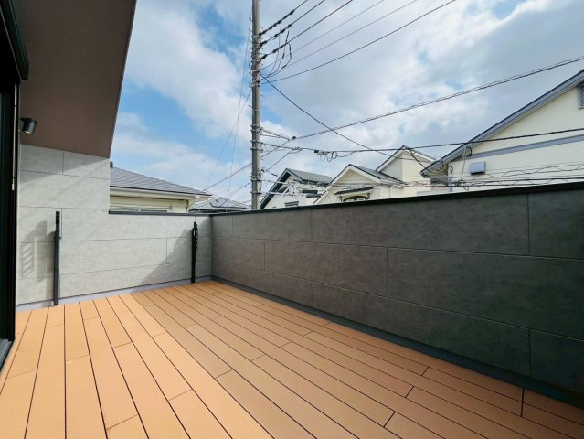 【収納】 | 練馬区桜台２丁目　新築戸建て | 季節物や大型荷物も収納できる便利な小屋裏収納です。