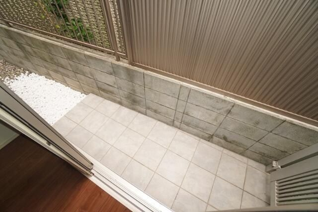 ｖｉｆ／ｖｉｖｅ（ヴィフヴィブ）のバルコニー