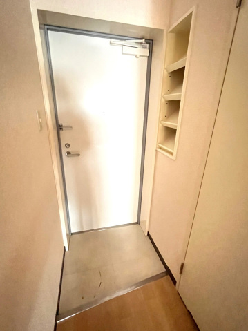 クレール段原の玄関