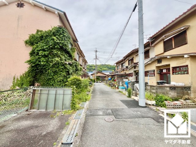 八幡市八幡園内　2期　の前面道路含む現地写真