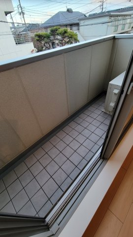 Ｆ　明大前のバルコニー
