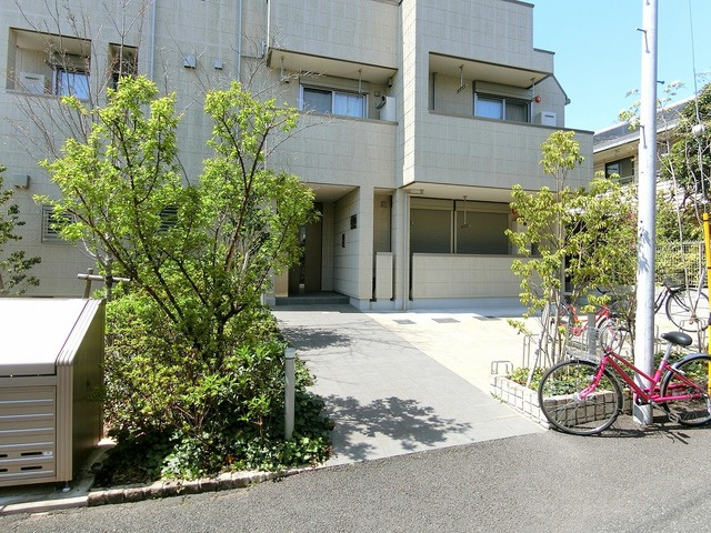 Ｆ　明大前のエントランス|★エントランス★