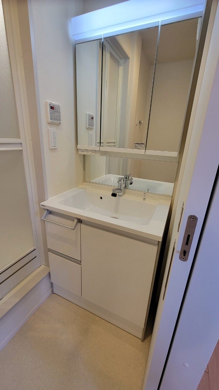 Ｆ　明大前の洗面所