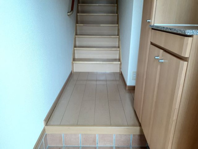 【玄関】 | ペアハウスヒロセＦ | 明るい玄関です