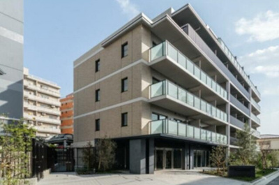 【外観】 | パークアクシス落合東中野 | 鉄筋コンクリート造のがっちりとした建物。