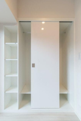 【収納】 | パークアクシス落合東中野 | クローゼット完備。