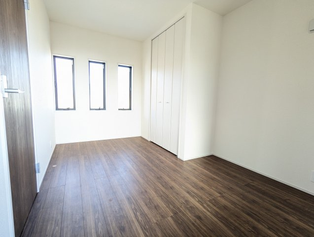 水戸元吉田町　10期の洋室|いつかは子供部屋として使いたい...お子様の成長に合わせて机やベッドを配置し将来を見越しての住まいを～