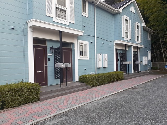 ライジングヒルズのエントランス