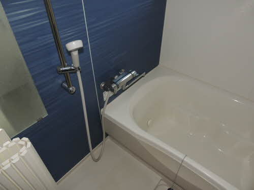 熊本市南区砂原町のアパートの浴室